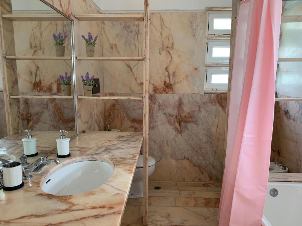 Oasis Exclusive Apartment @ Athenian Riviera Luaran gambar